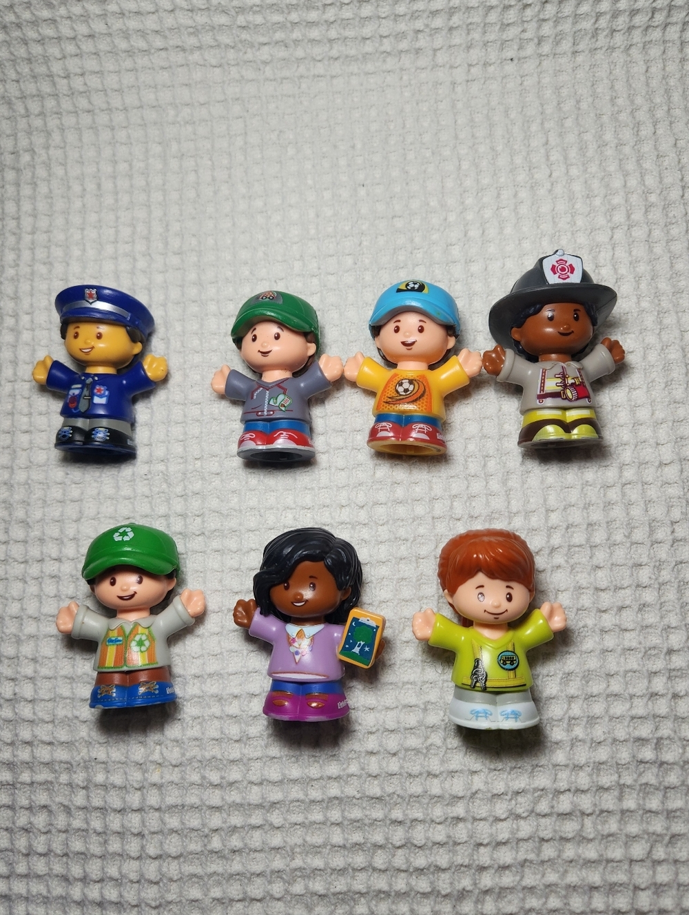 Assorted Little People  (7-Pack)